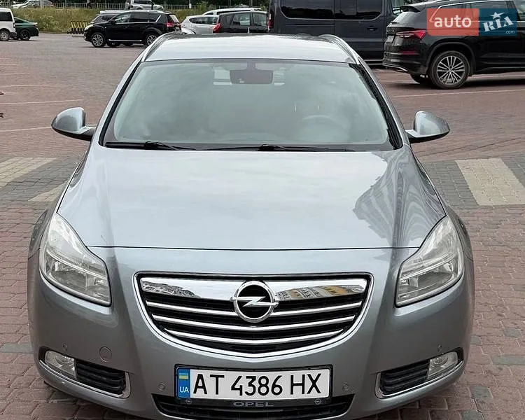 Opel Insignia 2011