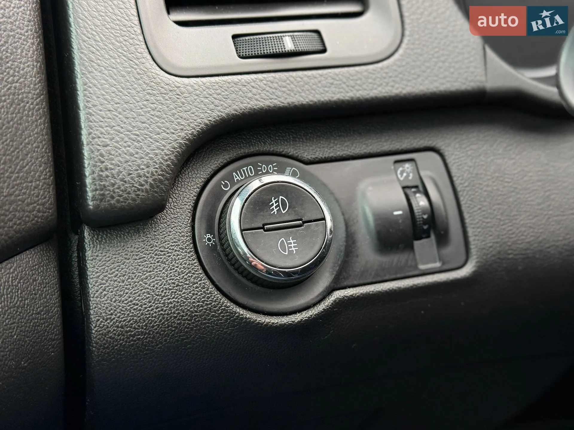 2012 Opel Insignia - мініатюра 26