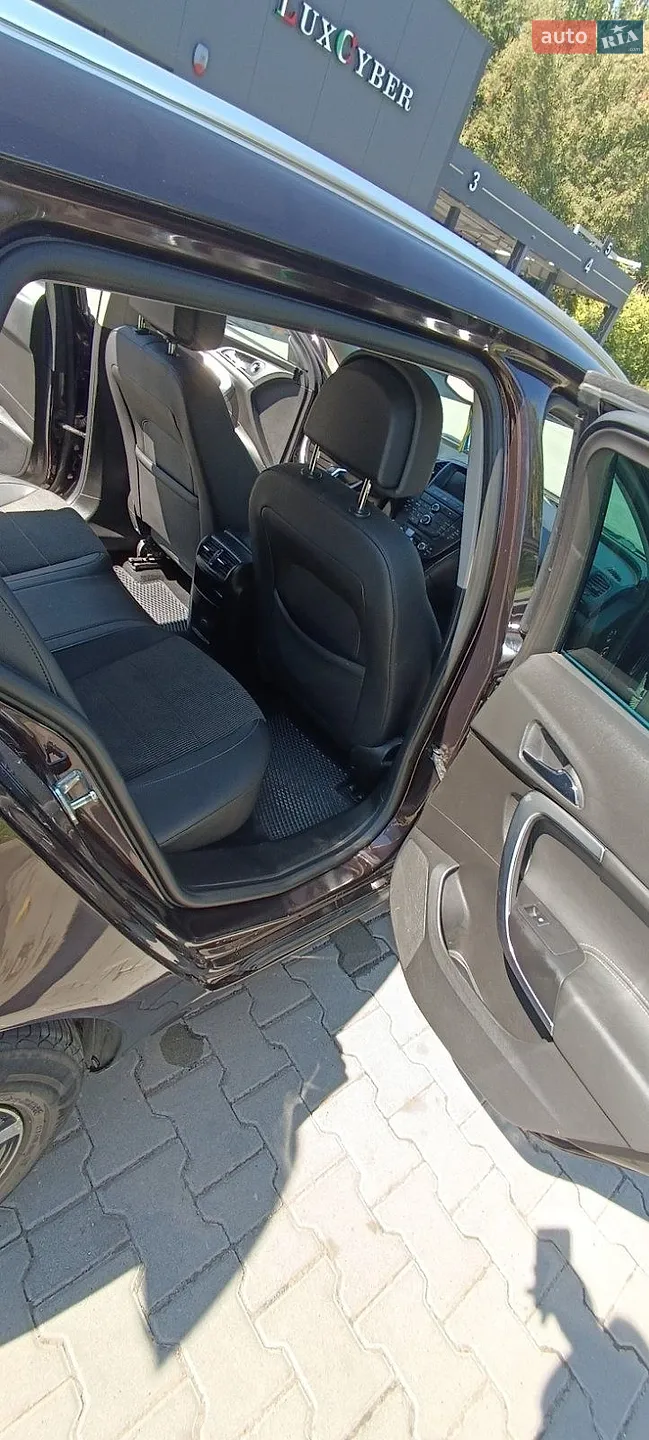 2010 Opel Insignia - мініатюра 21