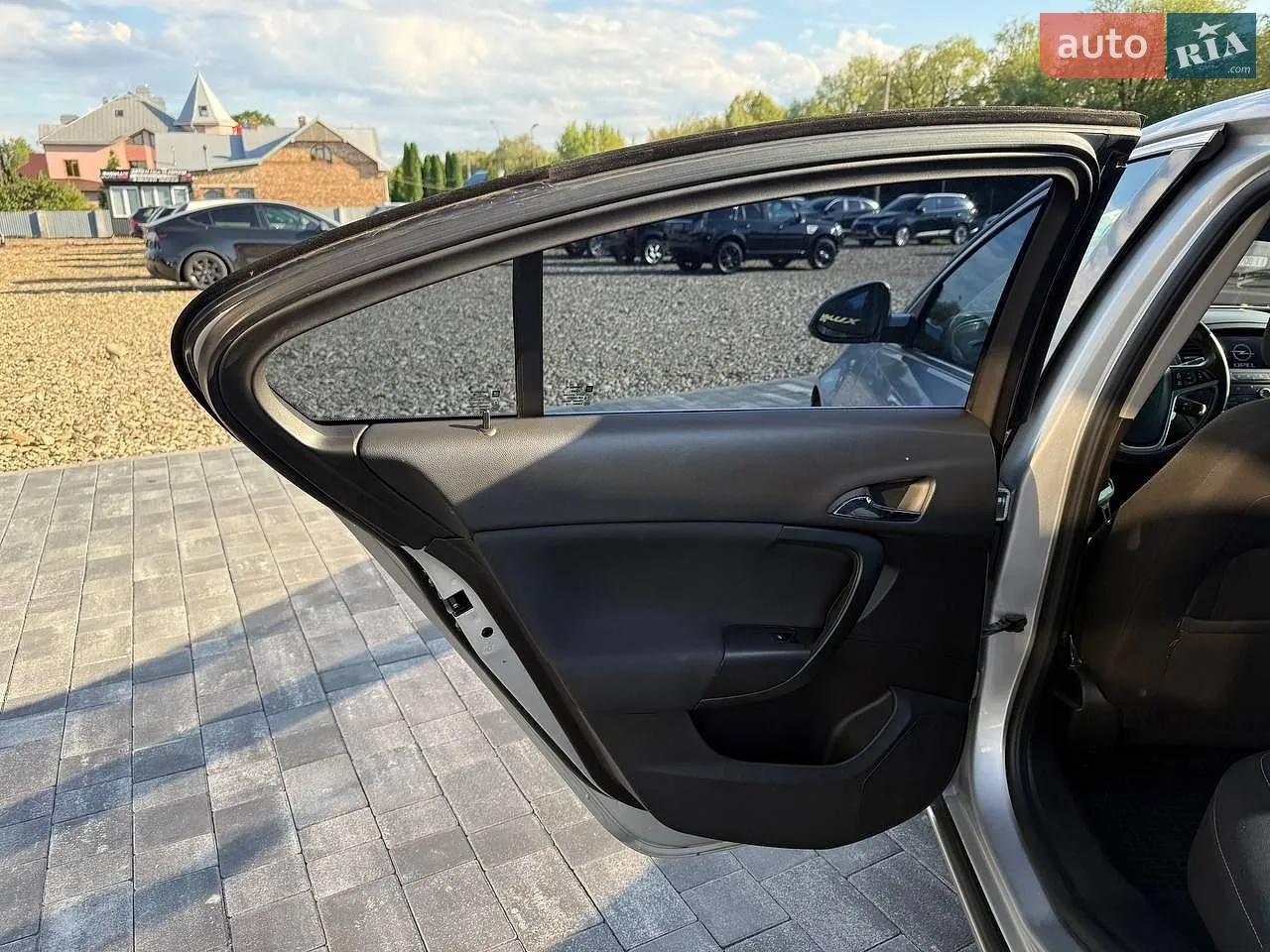 2010 Opel Insignia - мініатюра 15