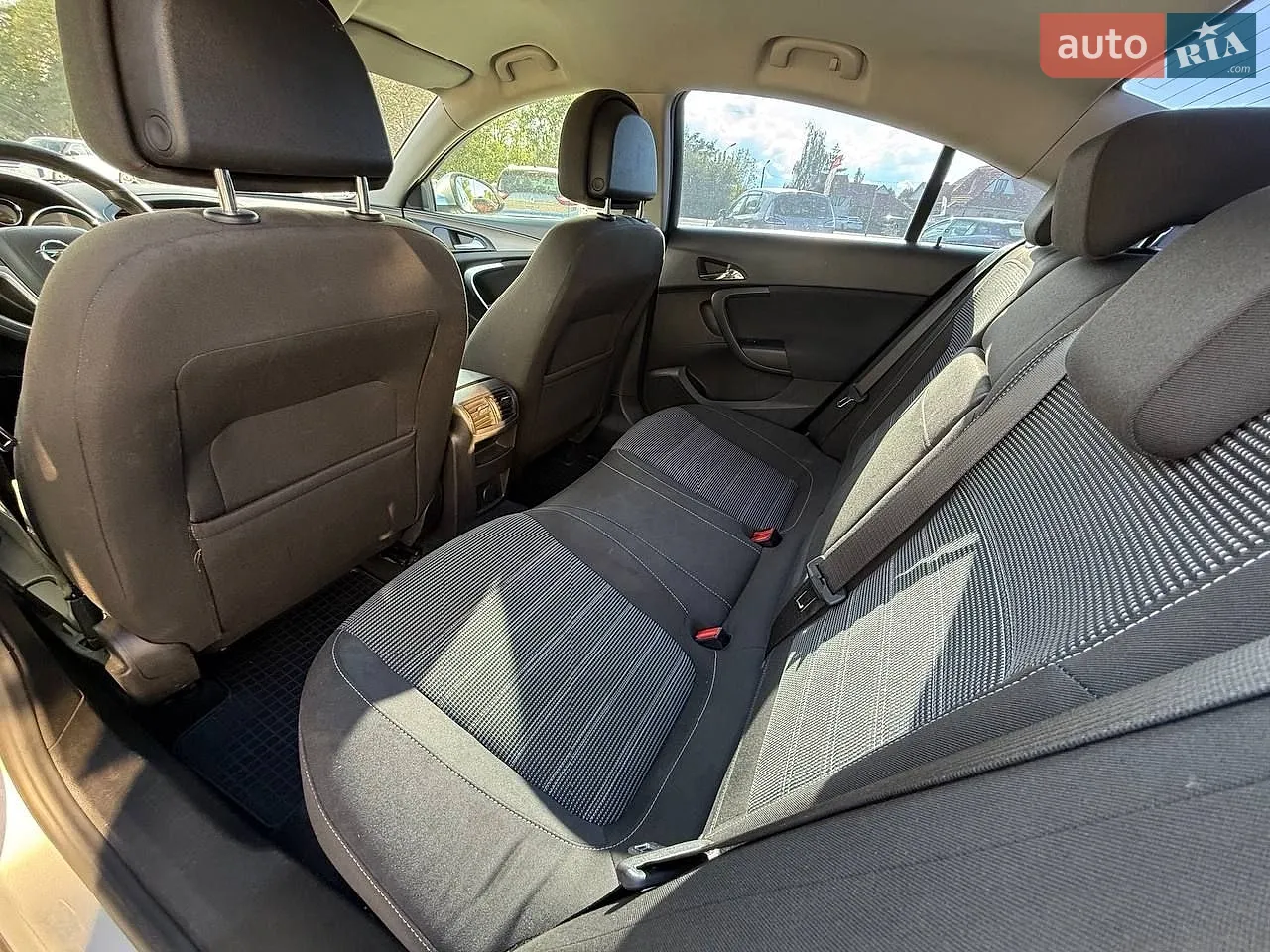 2010 Opel Insignia - мініатюра 18