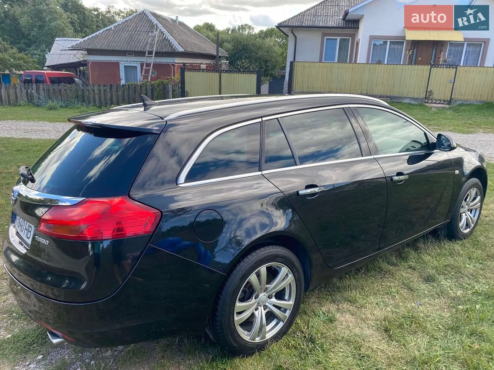 2010 Opel Insignia - мініатюра 3