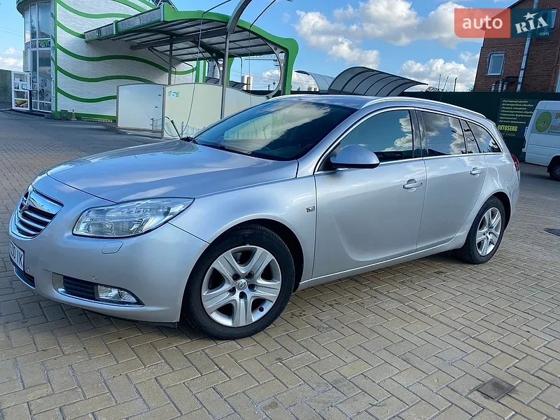 Opel Insignia 2011