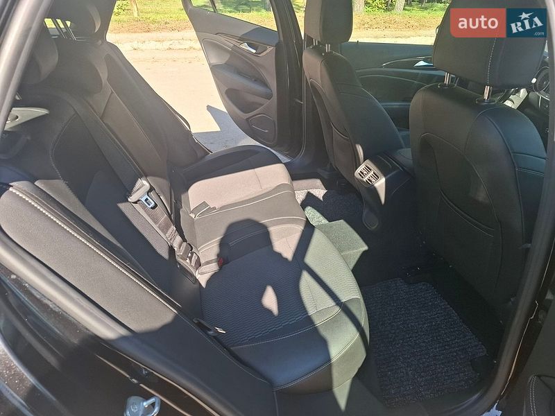 Универсал Opel Insignia 2021 в Киеве