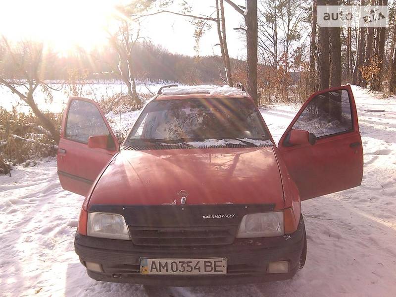 Универсал Opel Kadett 1989 в Житомире