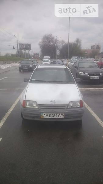 Хэтчбек Opel Kadett 1989 в Днепре