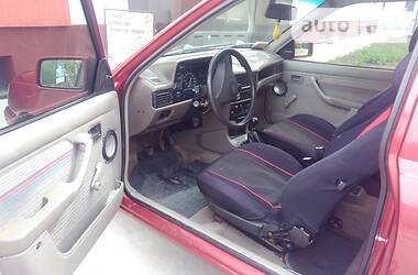 Хетчбек Opel Kadett 1988 в 