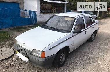 Седан Opel Kadett 1986 в Запорожье