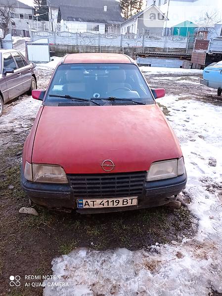 Хэтчбек Opel Kadett 1987 в Снятине