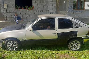 Хэтчбек Opel Kadett 1990 в Перечине