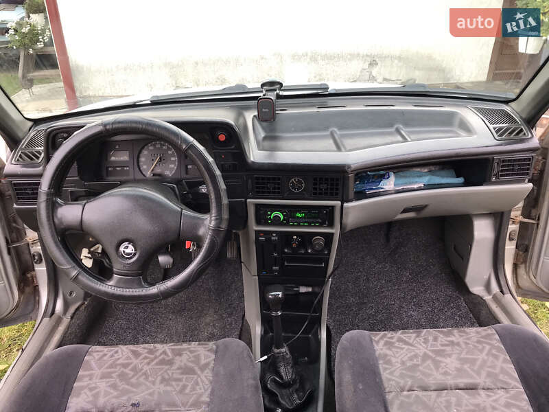 Універсал Opel Kadett 1988 в Львові