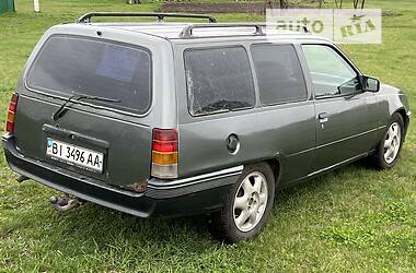 Универсал Opel Kadett 1986 в 