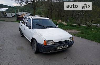 Седан Opel Kadett 1988 в Косове