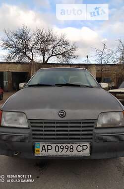 Хэтчбек Opel Kadett 1988 в Запорожье