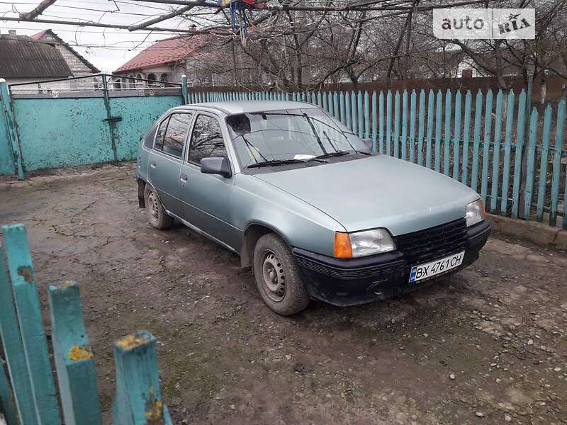 Хэтчбек Opel Kadett 1986 в Каменец-Подольском