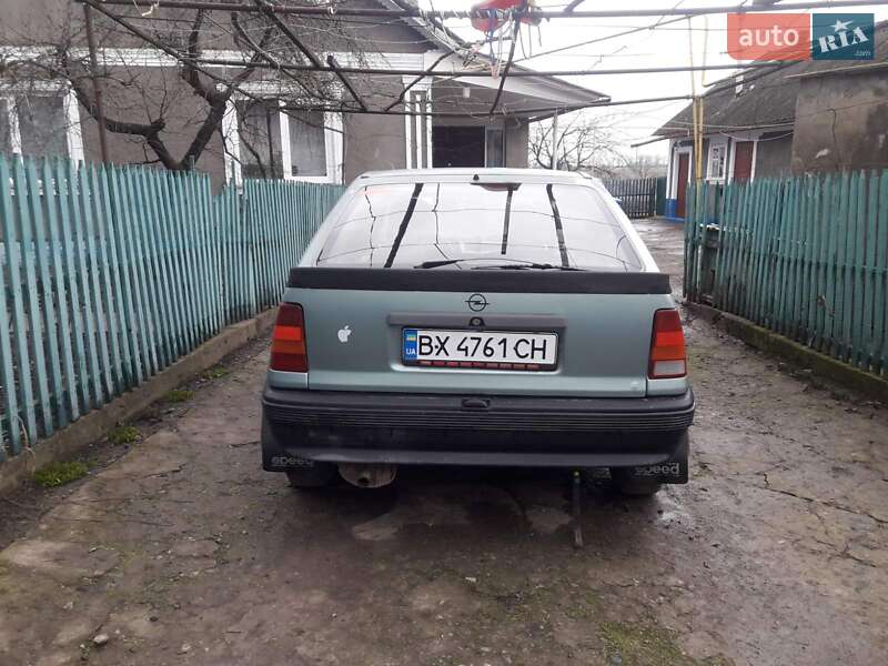 Хетчбек Opel Kadett 1986 в Кам'янець-Подільському