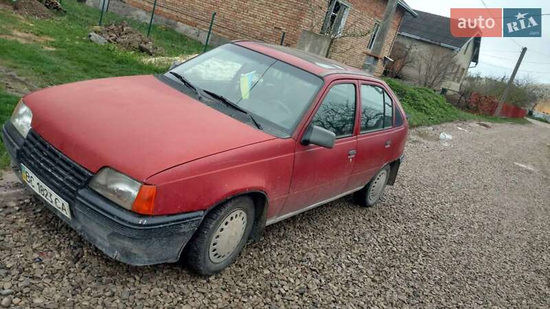 Хэтчбек Opel Kadett 1987 в Ивано-Франковске