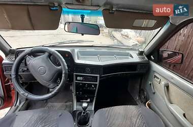 Хэтчбек Opel Kadett 1988 в 