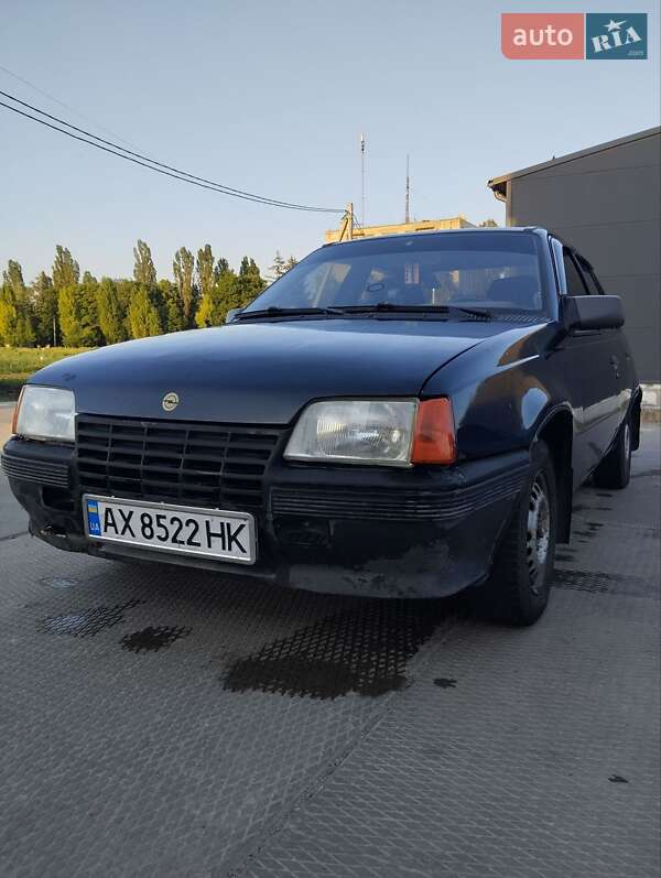 Седан Opel Kadett 1987 в Первомайську