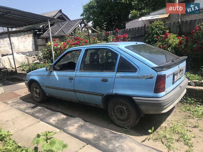 Хетчбек Opel Kadett 1987 в Павлограді