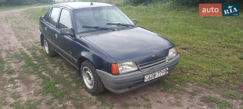 Седан Opel Kadett 1991 в Староконстантинове
