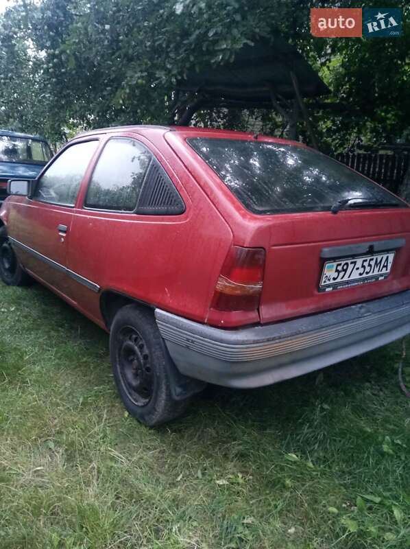 Хэтчбек Opel Kadett 1988 в Умани фото 6 Хэтчбек Opel Kadett 1988 в Умани