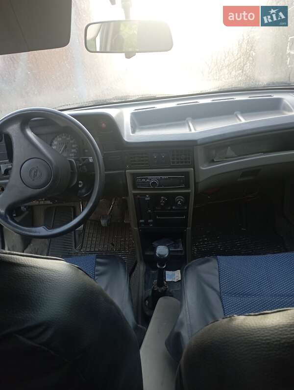 Седан Opel Kadett 1990 в Килии