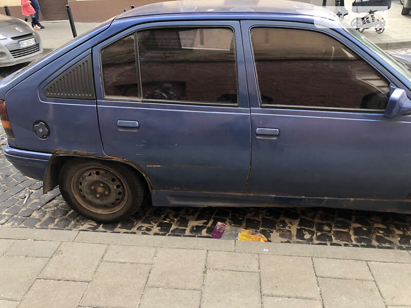 Хетчбек Opel Kadett 1987 в Львові