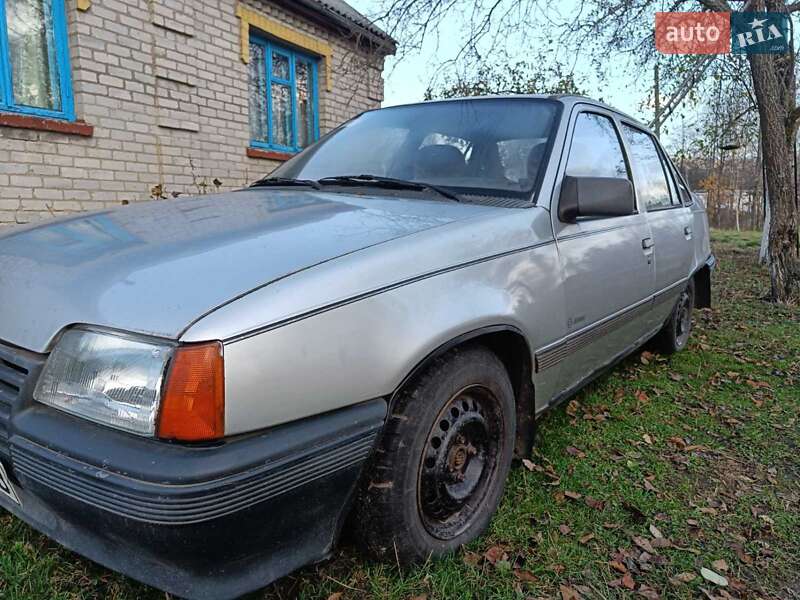 Седан Opel Kadett 1989 в Звягелі фото 4 Седан Opel Kadett 1989 в Звягелі