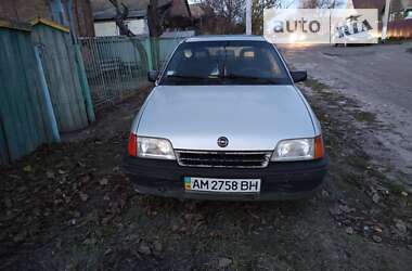 Хэтчбек Opel Kadett 1991 в Бердичеве