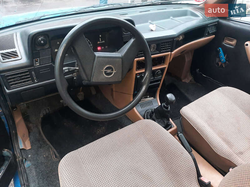 Хетчбек Opel Kadett 1988 в Києві