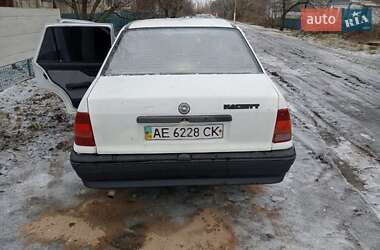 Седан Opel Kadett 1991 в Дніпрі