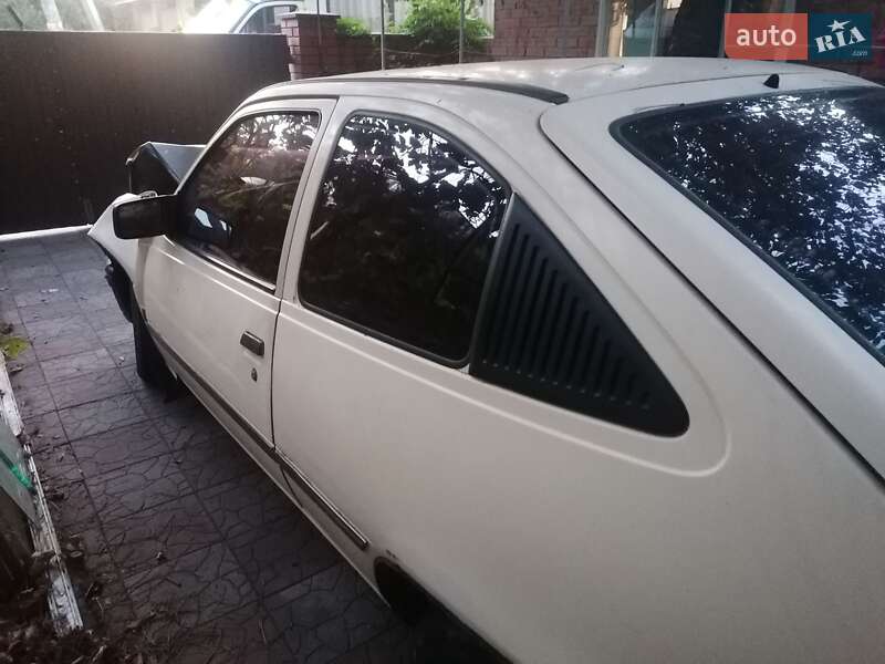 Хэтчбек Opel Kadett 1989 в Запорожье