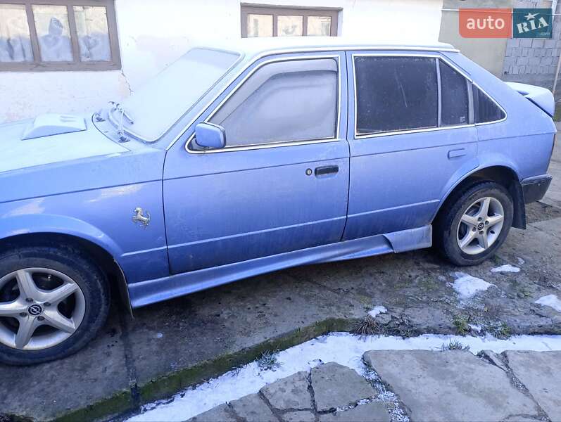 Хэтчбек Opel Kadett 1983 в Ужгороде
