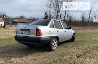 Седан Opel Kadett 1987 в Коломиї