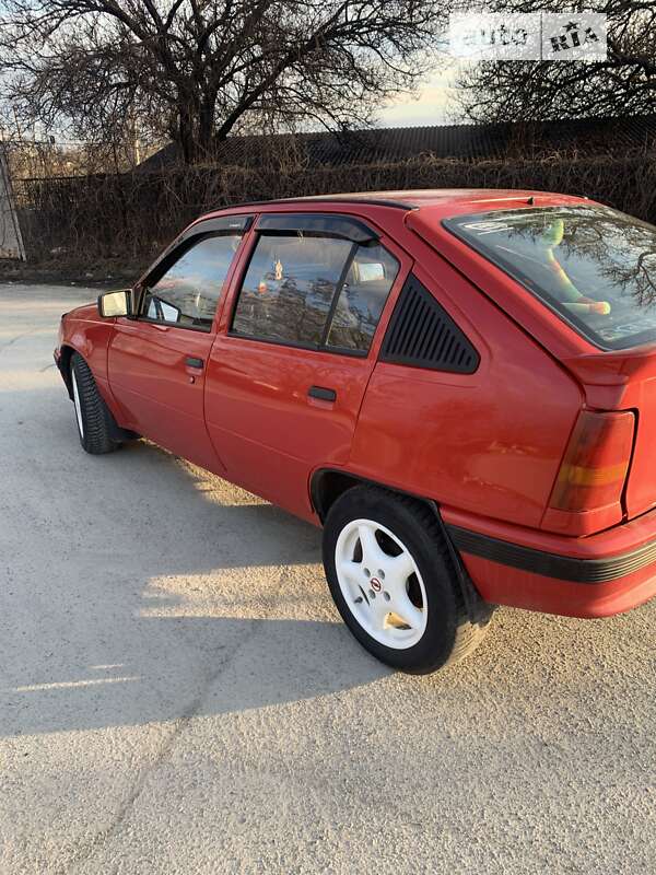Хэтчбек Opel Kadett 1988 в Запорожье