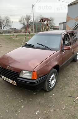 Универсал Opel Kadett 1986 в Ровно