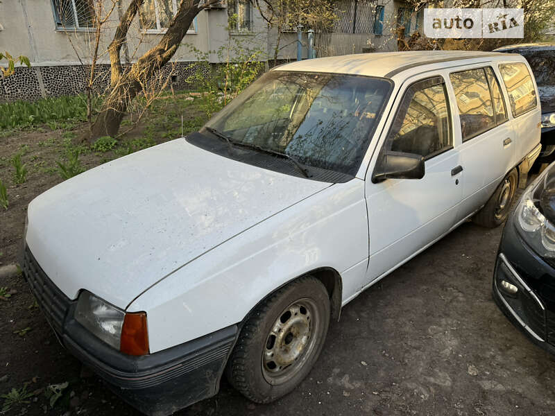 Универсал Opel Kadett 1987 в Харькове