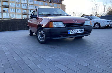 Седан Opel Kadett 1988 в Обухові
