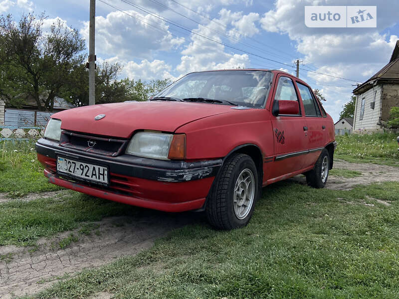 Седан Opel Kadett 1991 в Голованевске