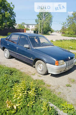 Седан Opel Kadett 1986 в Кропивницком