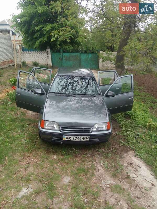 Седан Opel Kadett 1991 в Бабаях