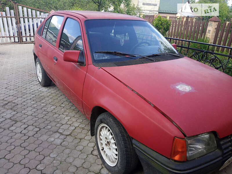 Хетчбек Opel Kadett 1985 в Бориславі