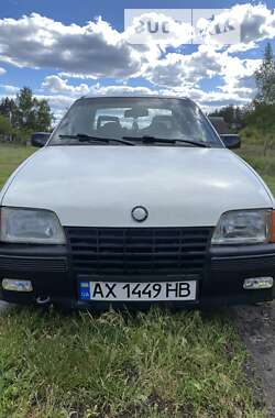 Седан Opel Kadett 1987 в Харкові