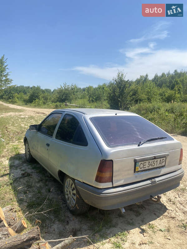 Хэтчбек Opel Kadett 1987 в Черновцах