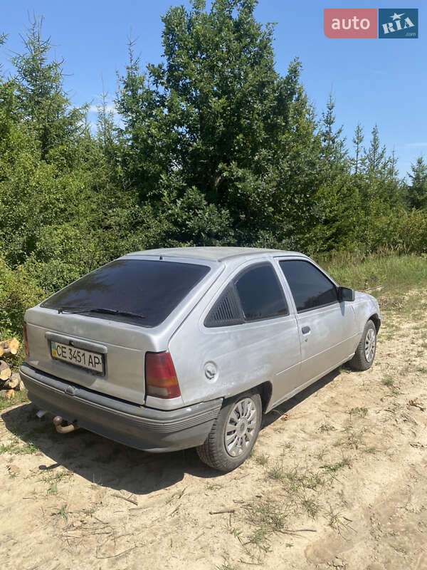 Хэтчбек Opel Kadett 1987 в Черновцах