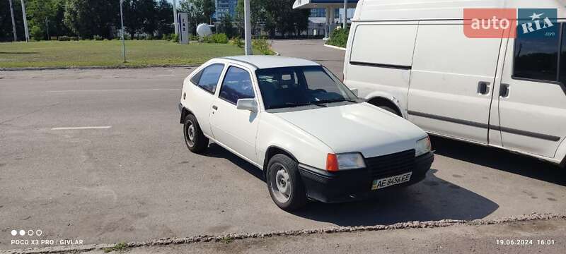Хетчбек Opel Kadett 1986 в Кам'янському