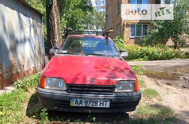 Хэтчбек Opel Kadett 1987 в Киеве