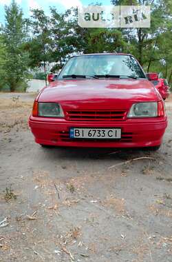 Седан Opel Kadett 1989 в Кременчуці