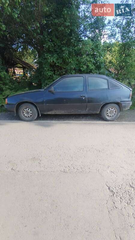 Хэтчбек Opel Kadett 1988 в Ужгороде фото 3 Хэтчбек Opel Kadett 1988 в Ужгороде